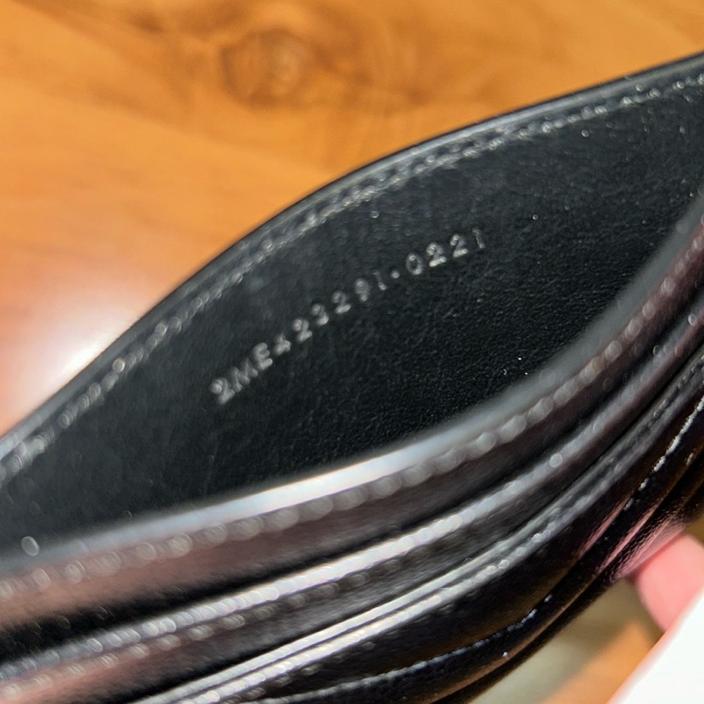 Authentic YSL Monogram Card Case in Grained Leather - Picture 10 of 12